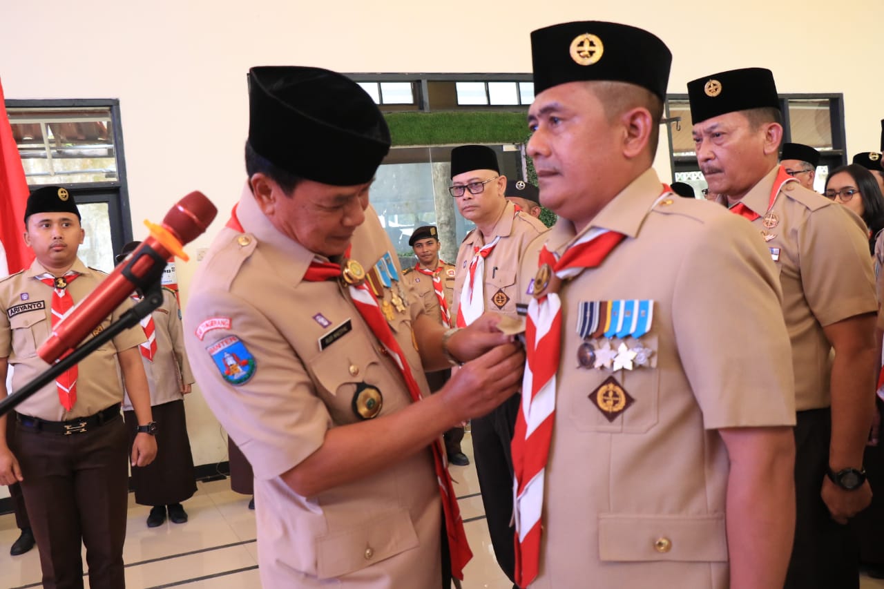 Ketua Kwarcab Gerakan Pramuka Lantik Kwartir Ranting Kelapa Dua